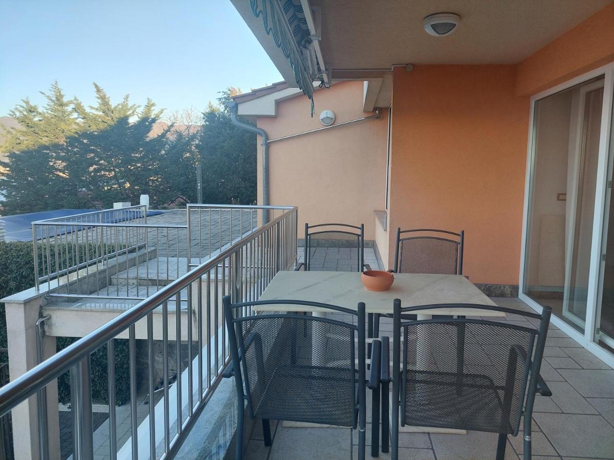 Apartments In Villa Azra Rijeka Exteriör bild