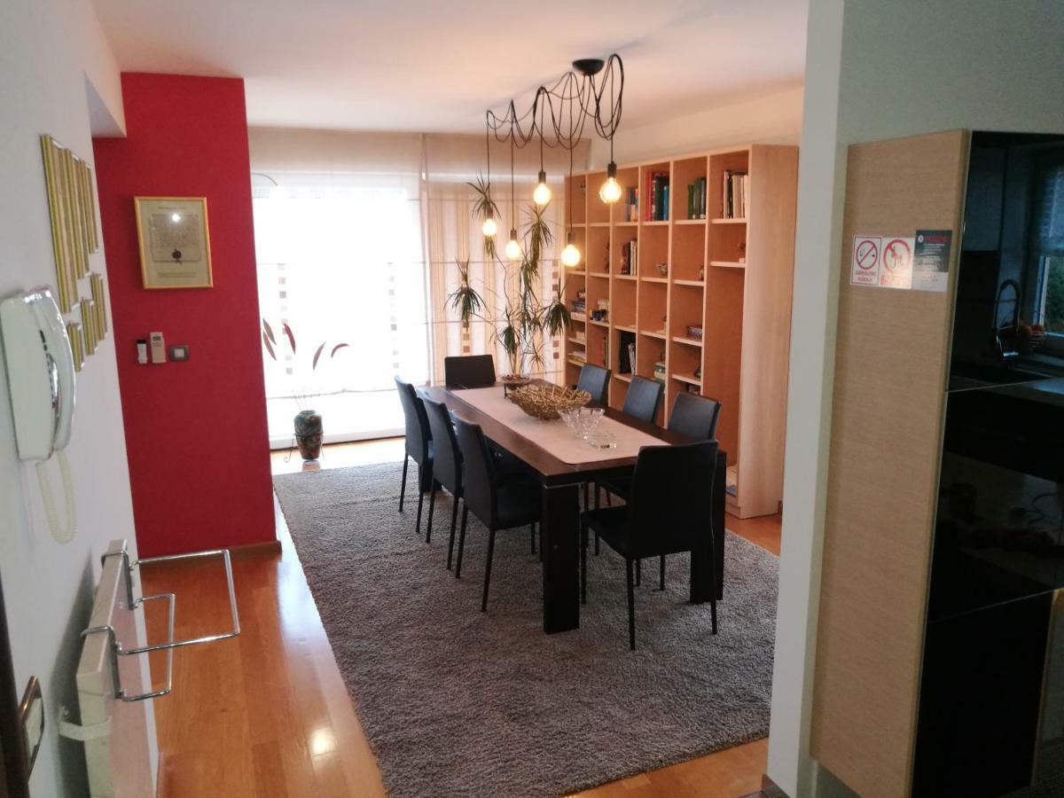 Apartments In Villa Azra Rijeka Exteriör bild