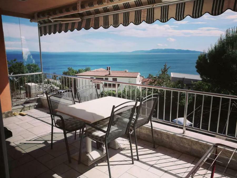 Apartments In Villa Azra Rijeka Exteriör bild